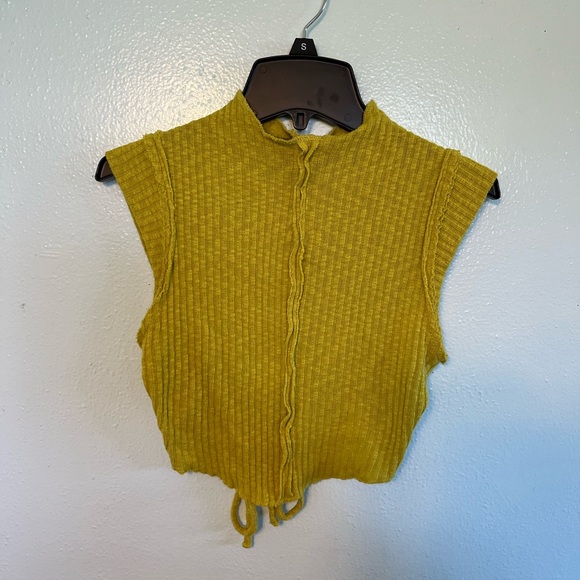 Urban Outfitters Tops - urban outfitters open back inverted stitch crop top
